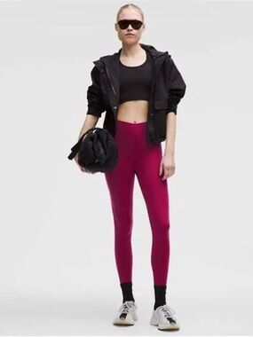 Lululemon Glow Up SHR 25” | Magenta Smoke